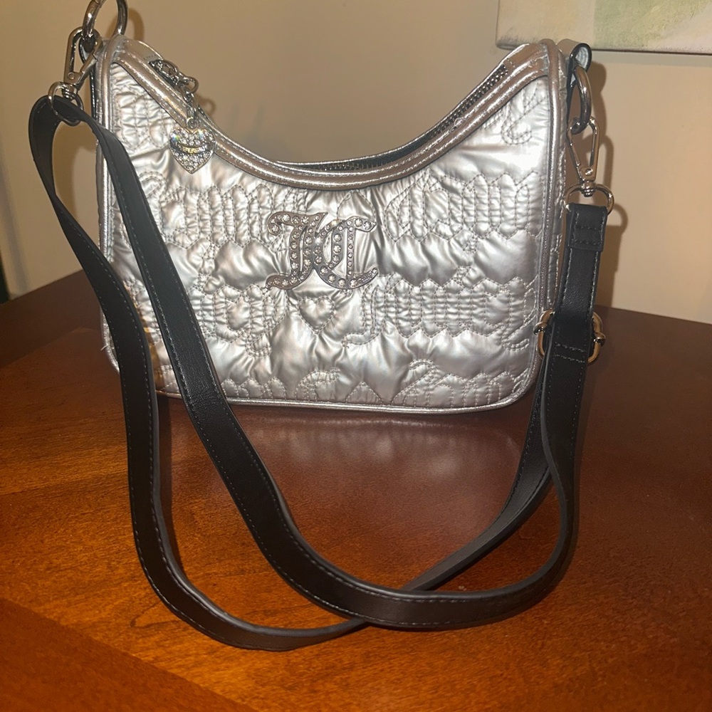 Juicy Couture Silver Quilted Shoulder Bag 🤍